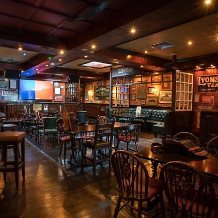 Mccafferty'S Guesthouse Ilford Dış mekan fotoğraf
