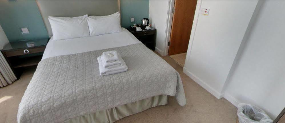 Mccafferty'S Guesthouse Ilford Dış mekan fotoğraf