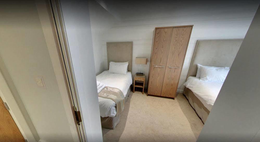 Mccafferty'S Guesthouse Ilford Dış mekan fotoğraf